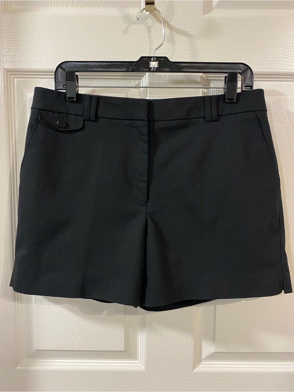 White House Black Market ‘The 5” Short’ Black Shorts 12 Timeless Classic Preppy